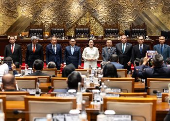 Puan-Maharani-bersama-anggota-DPR-RI-pada-Hakordia-2024