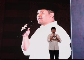 Aktivis-Muda-Andri-Cahyono-WIbowo-Berisantunan-Yatim-dan-Dhuafa-di-TMII.