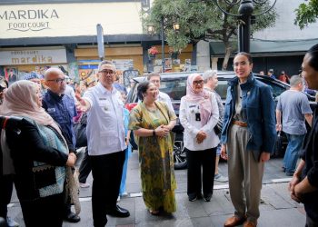 Menteri-Pariwisata-Widiyanti-Putri-Wardhana-di-dampingi-Walikota-Bandung-Muhammad-Farhan-ft-Ist