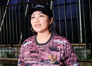 Pedangdut-Fitri-Carlina-dukung-Timnas-Indonesia-lawan-Australia-ft-Arie-Puji