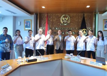 Wakil-Ketua-MPR-Dr.Eddy-Soeparno-SH-MH-Menerima-Kunjungan-HIMPI-PT-Universitas-Gajah-Mada-dipimpin-Muhammad-Fadil-La-Hadalia-ft-Ist