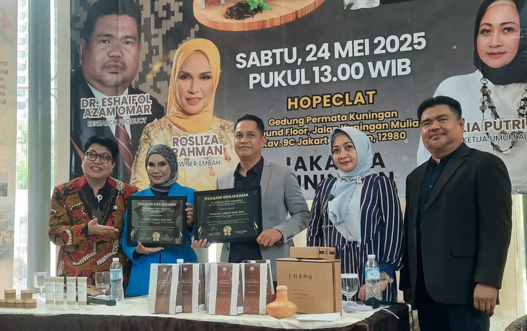 Rosliza-Rahman-Dr.-Robert-L-Tobing-Julia-Putri-Noor-Dr-Eshaifol-Azam-Omar-dan-Dr.-Jusuf-Kristianto-MPH-PhD.-ft-Cakraline