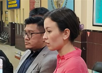 Kimberly-Ryder-bersama-kuasa-hukum-Machi-Achmad-ft-ist