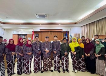 Rektor-UNY-Prof.-Dr.-Sumaryanto-M.Kes-bersama-jajaran-ft-Humas