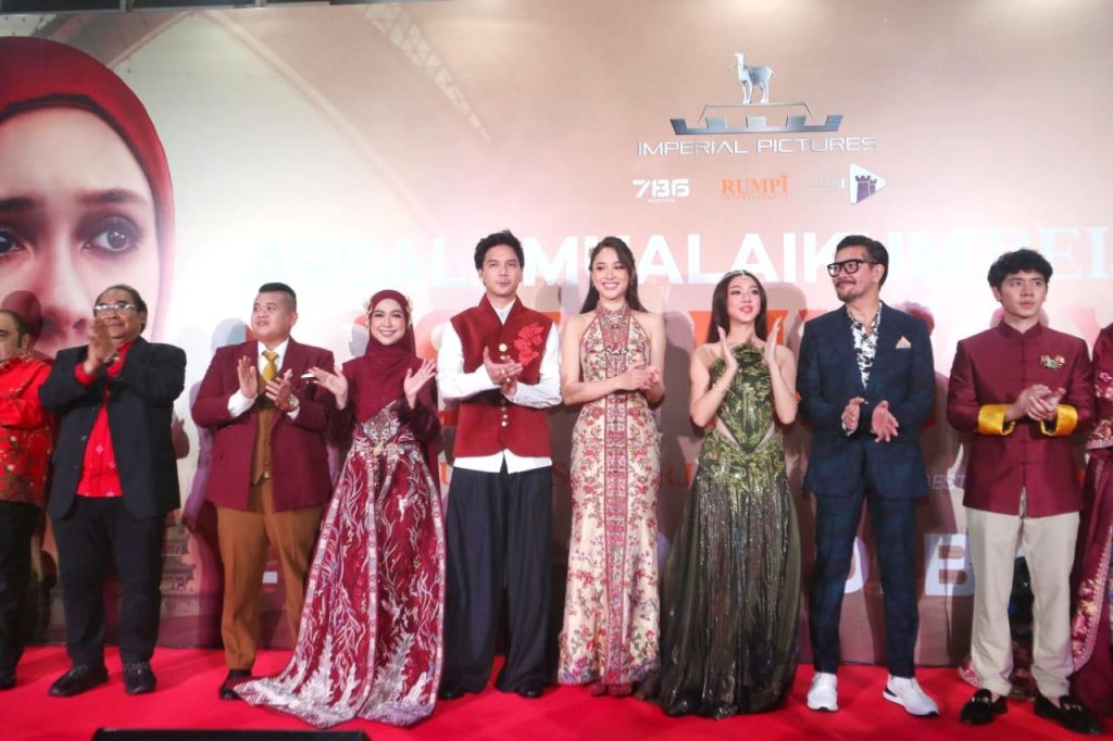 Yasmin-Napper-Baskara-Mahendra-Ria-Ricis-Bersama-Pemain-Assallamuallaikum-Beijing-2-Lost-in-Ningxia