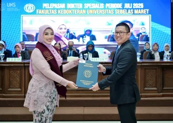 FK-UNS-Melepas-23-Dokter-Spesialis-Baru-pada-Pelepasan-PPDS-Periode-Juli-2025