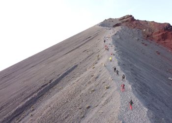 Salah-Satu-Sudut-Jalur-Letter-E-Kesalamatan-Pendaki-diutamakan