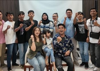 Malvin-Thamrin-bersama-tim-Master-Media-Nusantara.