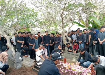 Prosesi-pemakaman-Rheza-Sandy-Pratama-Mahasiswa-Universitas-Amikom-Yogyakarta-ft-Radar-Yogya