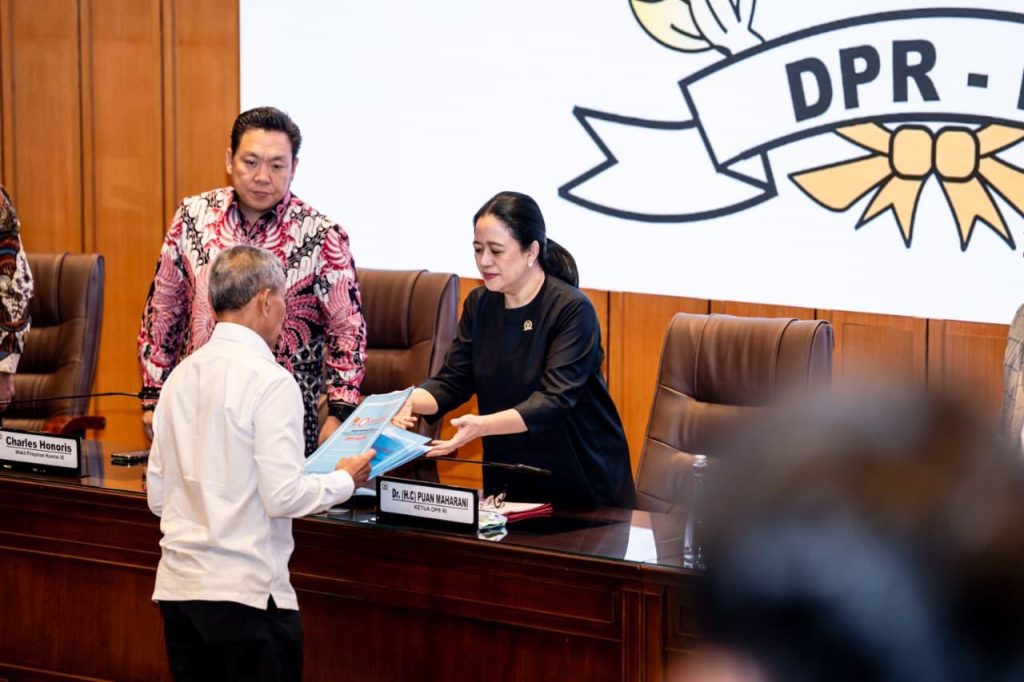 Puan-Maharani-Ketua-DPR-R