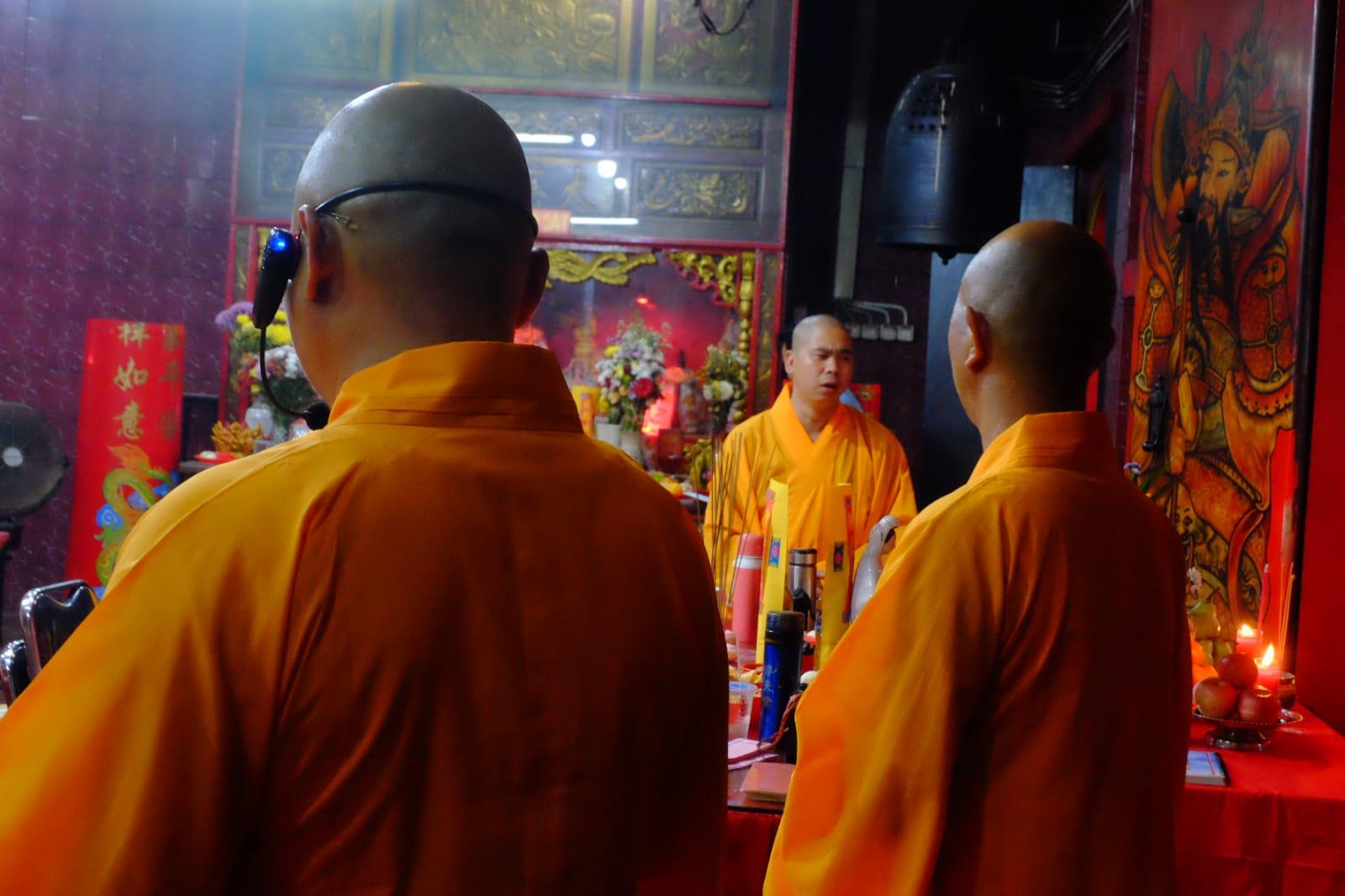 Tradisi Sembahyang Cioko di Vihara Dharma Sakti, Doa Bagi Arwah – Cakraline
