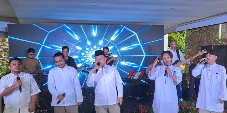 Dudung-bersama-Fajar-Sedboy-dan-Acox-Bongax.