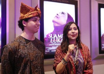 Ayu-Azhari-bersama-putra-nya-Lennon-Tramp-ft-Reza
