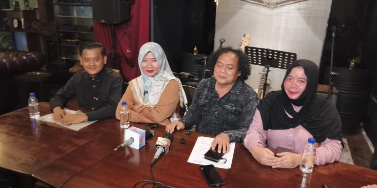 Deolipa-Yumara-dampingi-Herawati-mantan-art-Erin