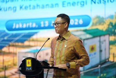 Direktur-Utama-PLN-Darmawan-Prasodjo-menyampaikan-bahwa-percepatan-Program-Listrik-Desa-merupakan-implementasi-arahan-Presiden-Prabowo-Subianto-dan-Menteri-Energi-ESDM-Bahlil-Lahadalia.