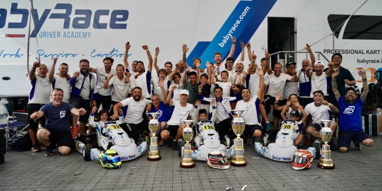 Muhammad-Fadhl-bersama-peserta-ACI-Karting-Championship-Italia-2026-kategori-Mini-GR3-di-Sirkuit-Val-Vibrata-Italia