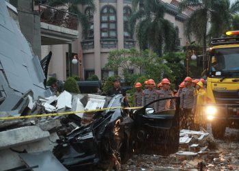 Satbrimob-Polda-Sumut-saat-dilokasi-ledakan-di-sebuah-rumah-Jalan-Perhubungan-Kompleks-Grand-Polonia-Nomor-3B-Kelurahan-Sukadamai-Kecamatan-Medan-Polonia.-Dok-Polda-Sumut