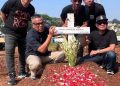 abdel_ziarah_ke_makam_temon_ft-Instagram