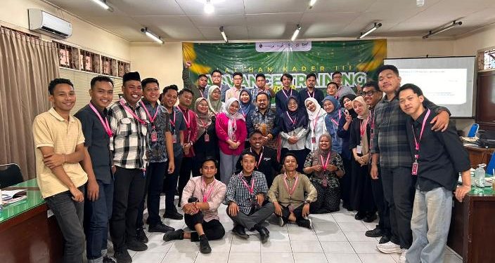 Dr.-Sukardi-pemateri-dalam-LK-3-HMI-Bulaksumur-ft-dok-pri