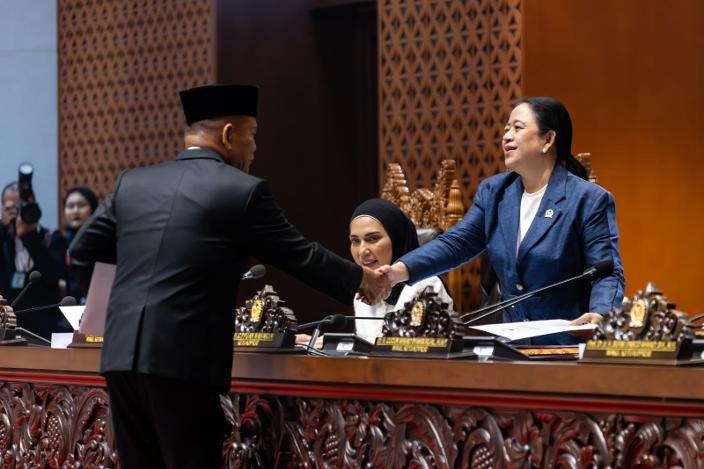 Puan-DPR-berbagi-tugas-dalam-Rapat-Paripurna-ft-ist