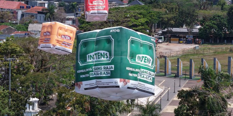 Ramai-di-media-sosial-tentang-penampangan-balon-raksasa-INTENS