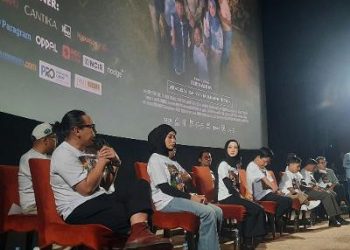 Ruben-Adrian-bersama-pemain-film-Istimewa-ft-cakraline
