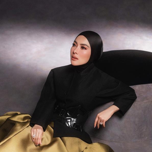 Syahrini-ft-